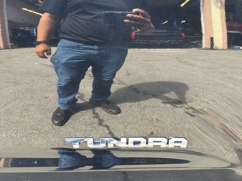 Used 2021 Toyota Tundra SR5 w/ SR5 Upgrade Package AWD/4WD image 30