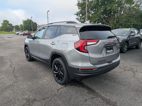 Used 2023 GMC Terrain SLE w/ Elevation Edition AWD/4WD image 5