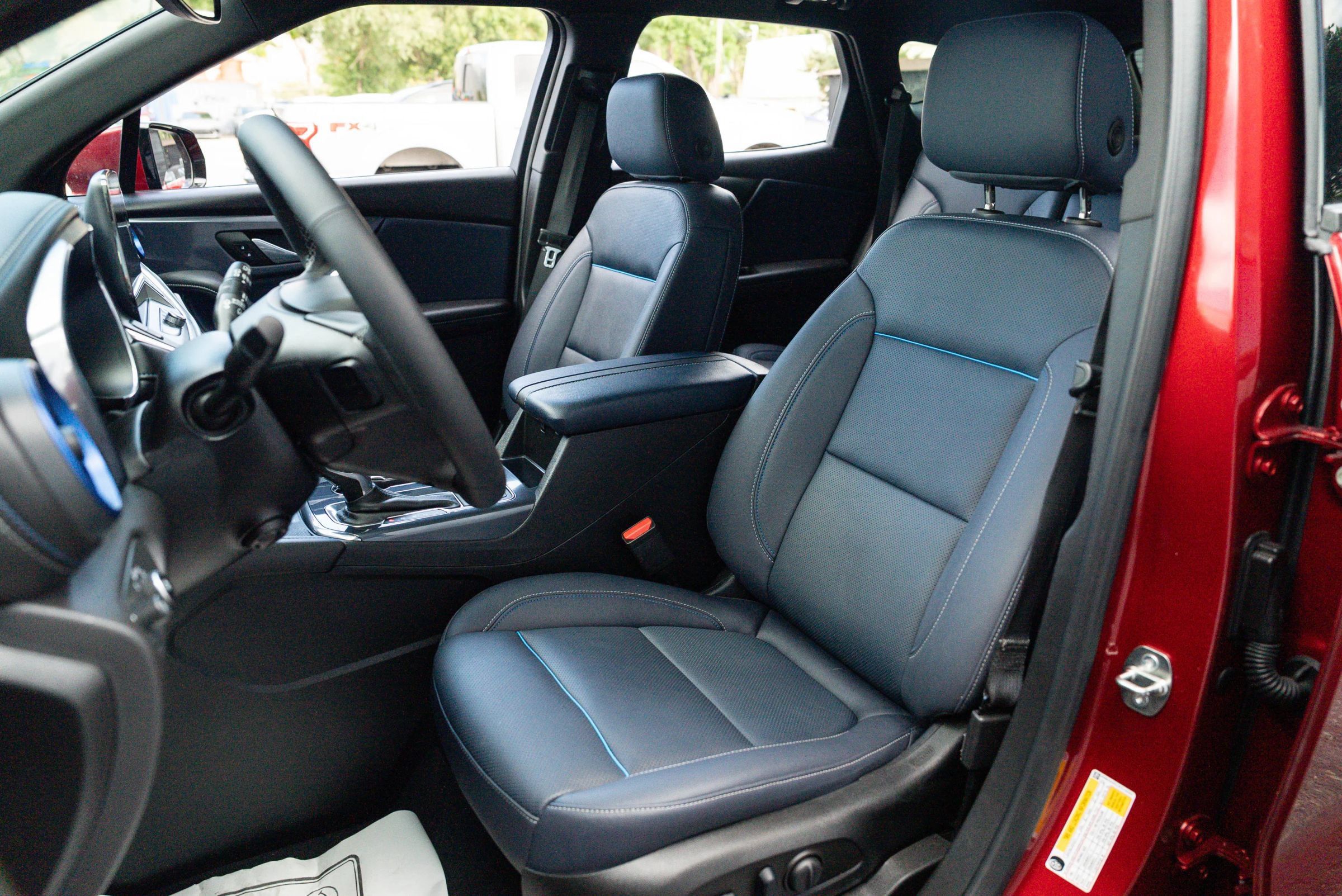 Used 2023 Chevrolet Blazer RS w/ Enhanced Convenience Package AWD/4WD image 16