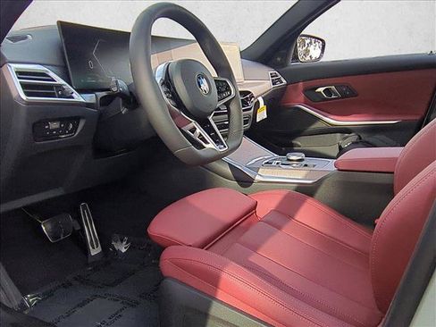 Used 2026 BMW 330i Sedan w/ M Sport Package RWD image 8