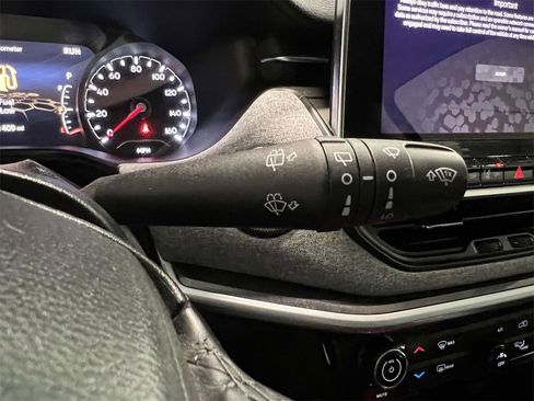 Used 2022 Jeep Compass Latitude image 25