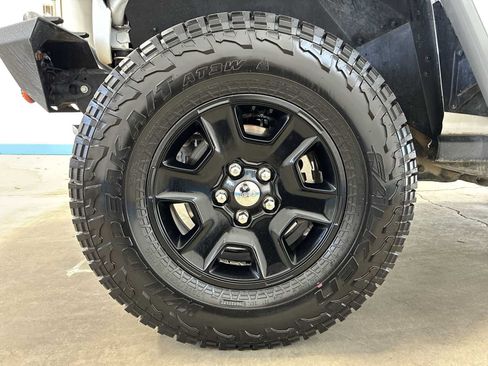 Used 2021 Jeep Gladiator Mojave AWD/4WD image 19