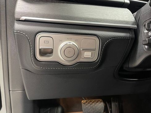Used 2024 Mercedes-Benz GLE 450 4MATIC image 19
