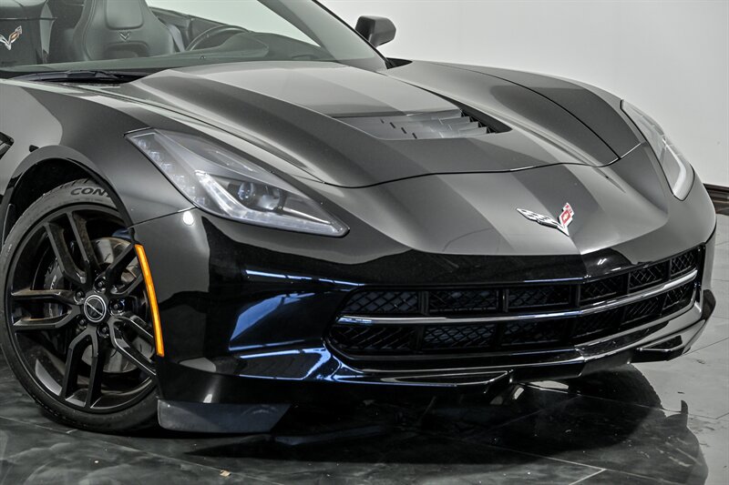 Used 2014 Chevrolet Corvette Stingray Convertible w/ 3LT Preferred Equipment Group RWD image 2