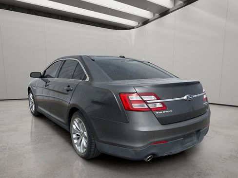Used 2017 Ford Taurus Limited image 3