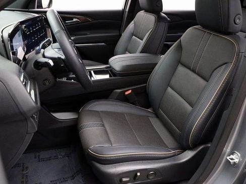 New 2026 Chevrolet Traverse High Country w/ LPO, Cargo Package image 9