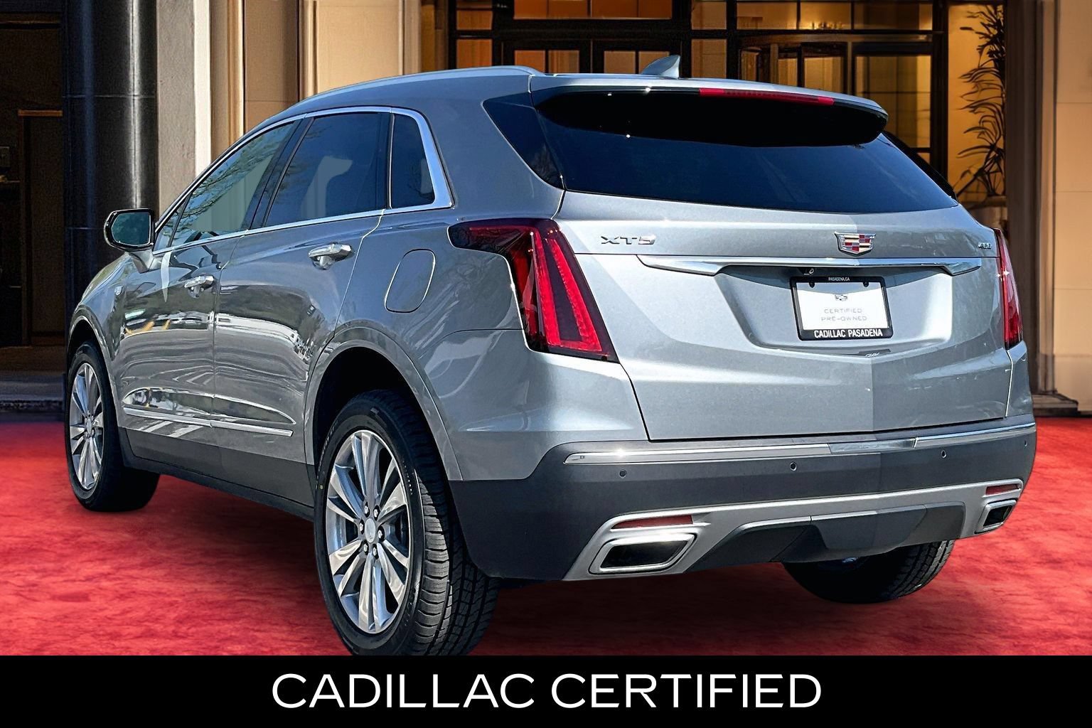 Certified 2024 Cadillac XT5 Premium Luxury FWD image 4