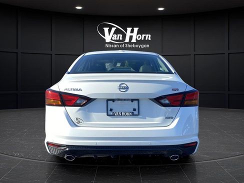 New 2025 Nissan Altima 2.5 SR w/ SR Premium Package image 13