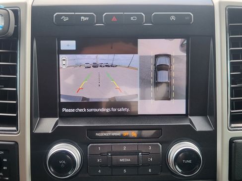 Certified 2019 Ford F150 Lariat w/ Equipment Group 502A Luxury AWD/4WD image 19