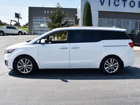Used 2016 Kia Sedona SX Limited FWD image 2