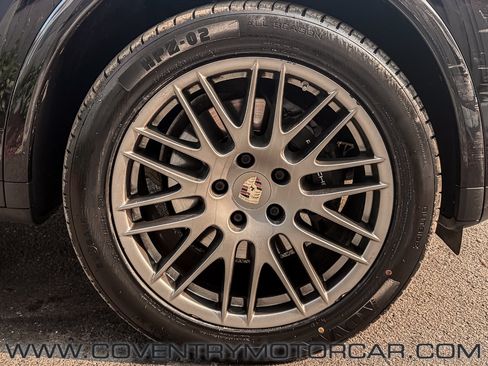 Used 2018 Porsche Cayenne Platinum Edition AWD/4WD image 11