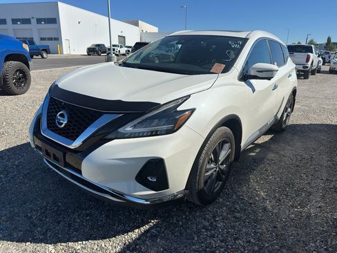 Used 2019 Nissan Murano S AWD/4WD image 2