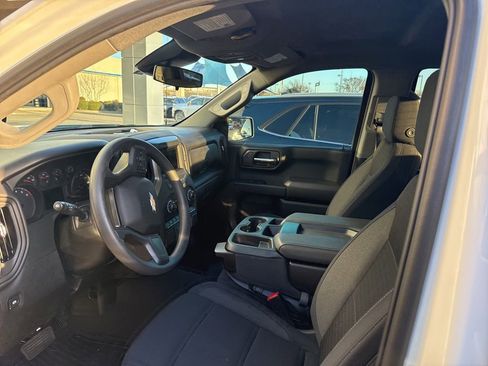 Used 2024 Chevrolet Silverado 1500 Custom image 5