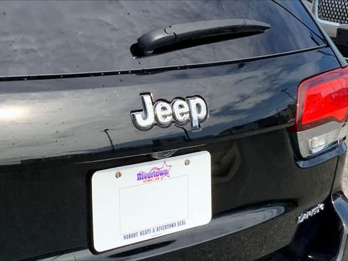 Used 2020 Jeep Grand Cherokee Laredo w/ Laredo X Package image 29