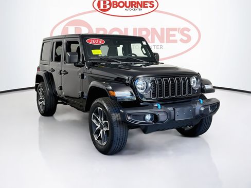 Used 2024 Jeep Wrangler Unlimited w/ Convenience Group AWD/4WD image 1