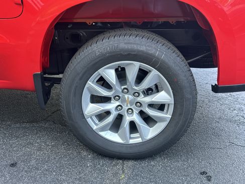 New 2025 Chevrolet Silverado 1500 Custom image 17