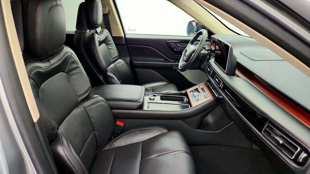 Used 2022 Lincoln Aviator Grand Touring w/ Equipment Group 301A AWD/4WD image 22