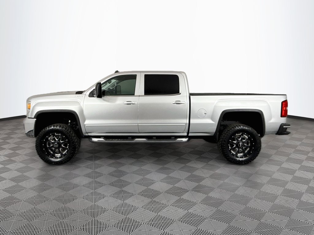 Used 2015 GMC Sierra 2500 SLE w/ SLE Preferred Package AWD/4WD image 4
