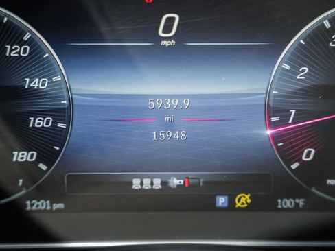 Used 2024 Mercedes-Benz GLC 43 AMG 4MATIC image 36