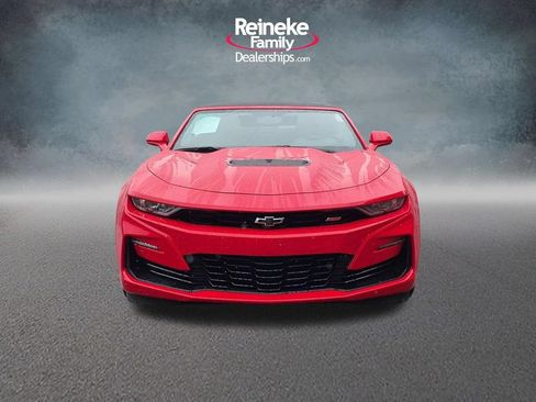 Used 2021 Chevrolet Camaro SS RWD image 2