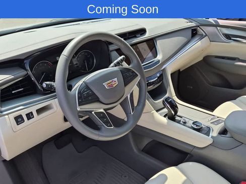 Used 2024 Cadillac XT5 Premium Luxury AWD/4WD image 2