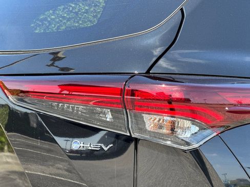 New 2026 Toyota Highlander Platinum AWD/4WD image 32
