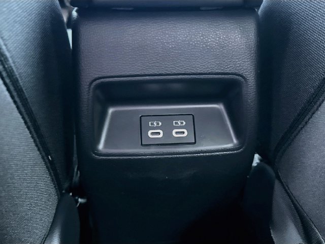 Used 2024 Toyota Corolla SE w/ SE Premium Package FWD image 24