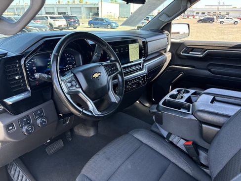 Used 2024 Chevrolet Silverado 1500 LT AWD/4WD image 19
