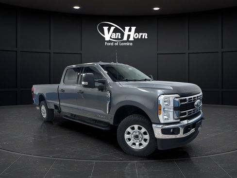 Used 2024 Ford F350 XLT w/ 360-Degree Camera Package AWD/4WD image 1