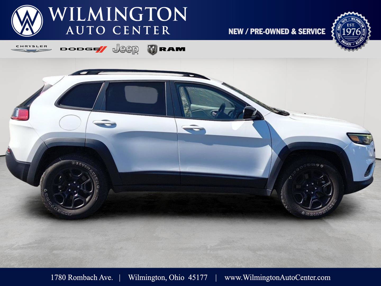 Used 2022 Jeep Cherokee Latitude AWD/4WD image 1