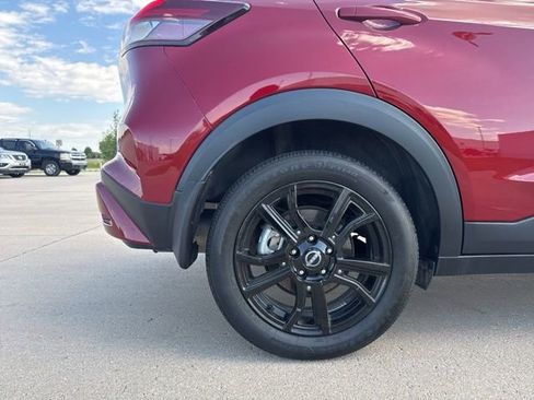 Used 2023 Nissan Kicks SR w/ SR Premium Package FWD image 14