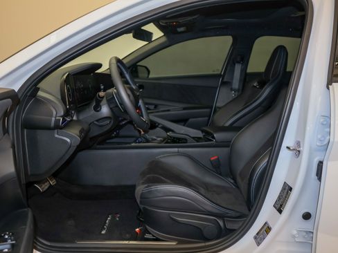 Used 2025 Hyundai Elantra N image 13