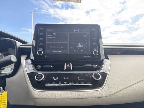 Used 2022 Toyota Corolla LE image 19