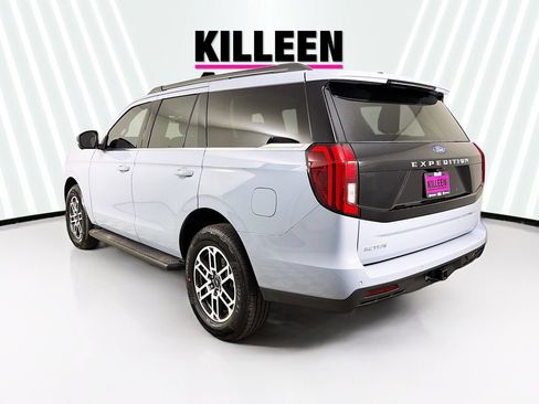 New 2026 Ford Expedition Active image 5