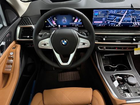Used 2026 BMW X7 xDrive40i w/ Premium Package image 27