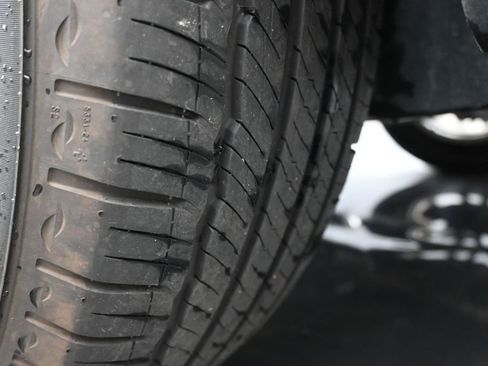 Used 2022 Kia Telluride LX AWD/4WD image 29
