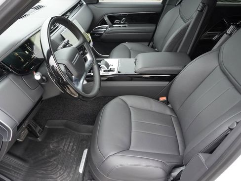 New 2026 Land Rover Range Rover Long Wheelbase SE AWD/4WD image 19