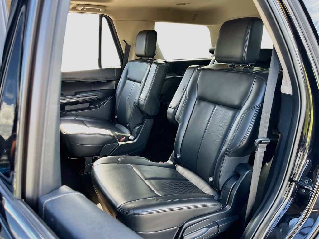 Used 2022 Ford Expedition XLT RWD image 25