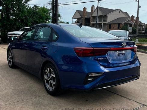 Used 2020 Kia Forte LXS FWD image 4