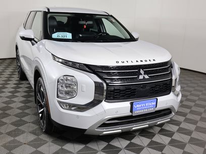 Used 2023 Mitsubishi Outlander SE