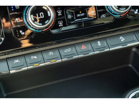 New 2026 GMC Sierra 1500 AT4 w/ AT4 Premium Package AWD/4WD image 29