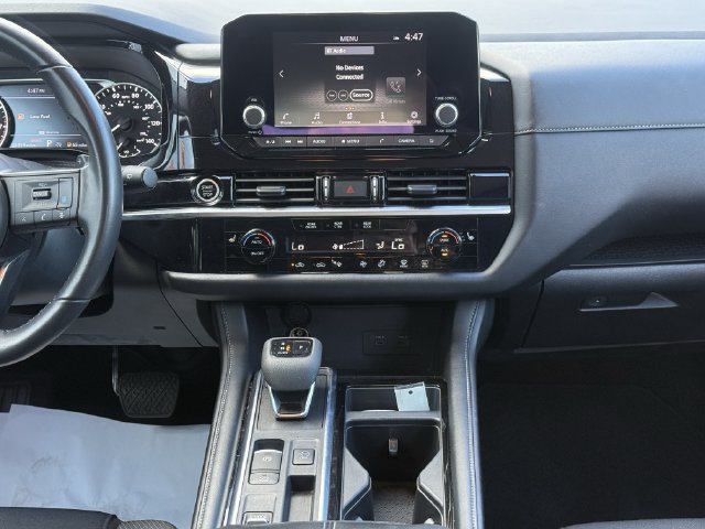 Used 2024 Nissan Pathfinder SV FWD image 21