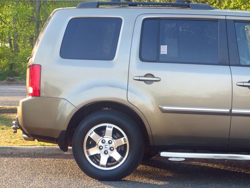 Used 2010 Honda Pilot Touring image 30