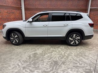 Used 2024 Volkswagen Atlas SE w/ Panoramic Sunroof Package video 2