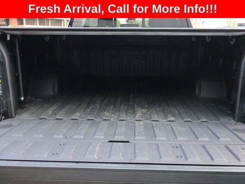 Used 2023 GMC Sierra 1500 AT4 w/ Technology Package AWD/4WD image 18