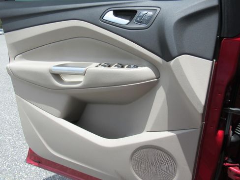 Used 2016 Ford Escape Titanium FWD image 19