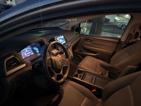 Used 2019 Honda Odyssey EX image 27