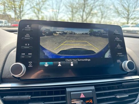 Used 2018 Honda Accord Sport image 15