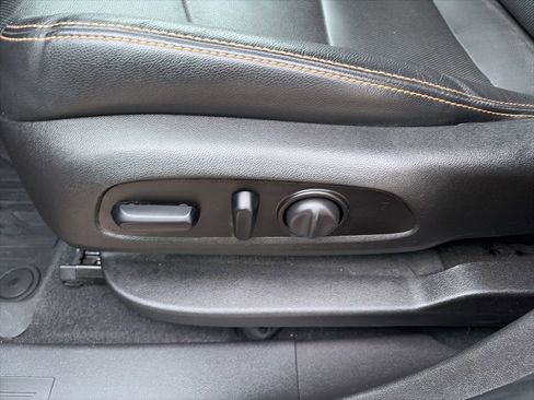 Certified 2021 GMC Terrain SLT image 18