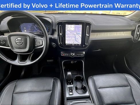 Certified 2025 Volvo XC40 B5 Core image 19